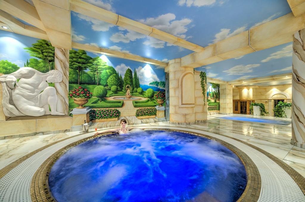 Hotel Krolewski Janów Lubelski Buitenkant foto