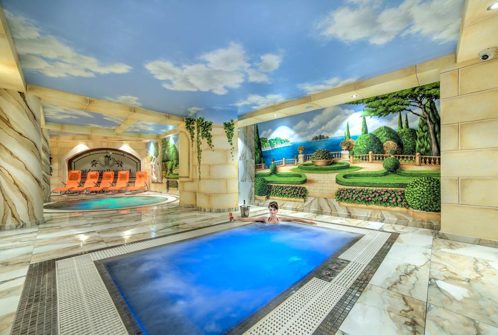 Hotel Krolewski Janów Lubelski Buitenkant foto