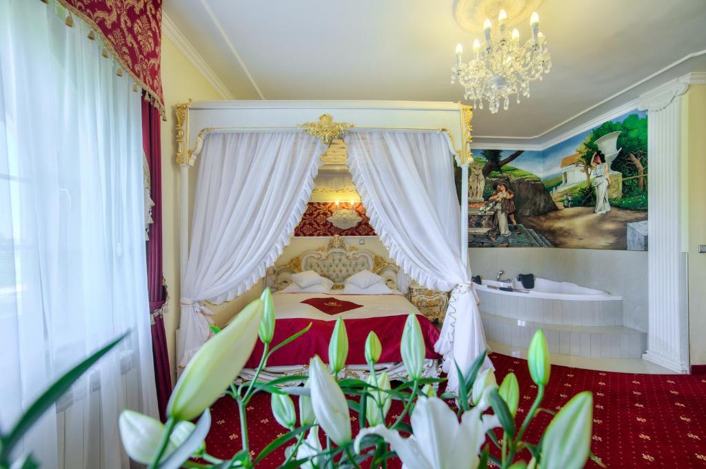 Hotel Krolewski Janów Lubelski Kamer foto
