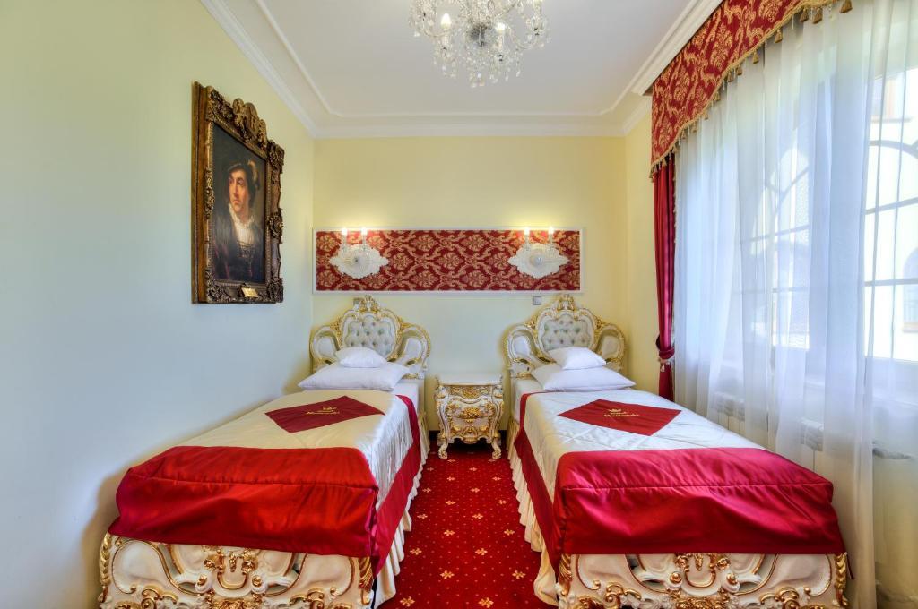 Hotel Krolewski Janów Lubelski Kamer foto