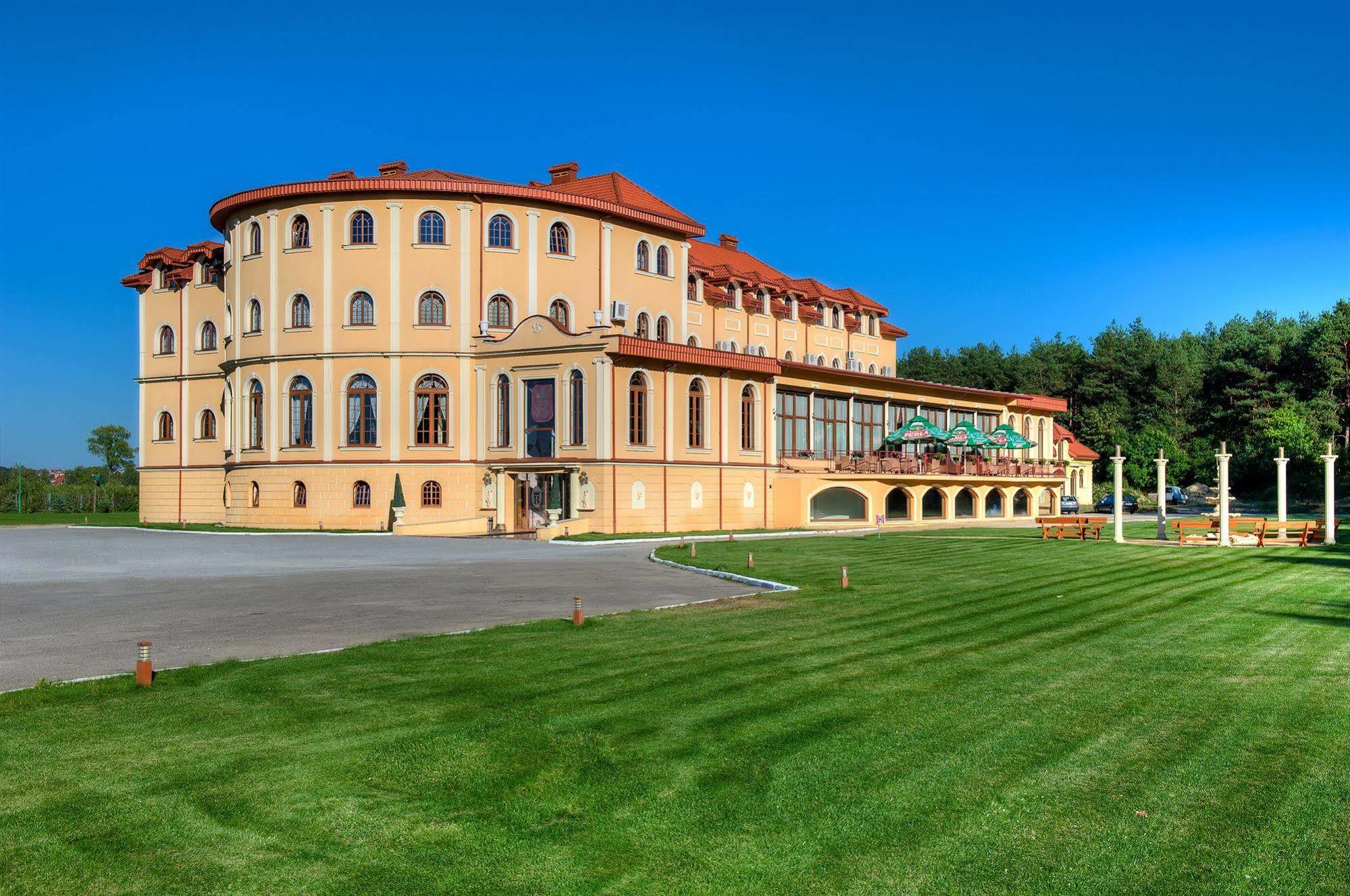 Hotel Krolewski Janów Lubelski Buitenkant foto