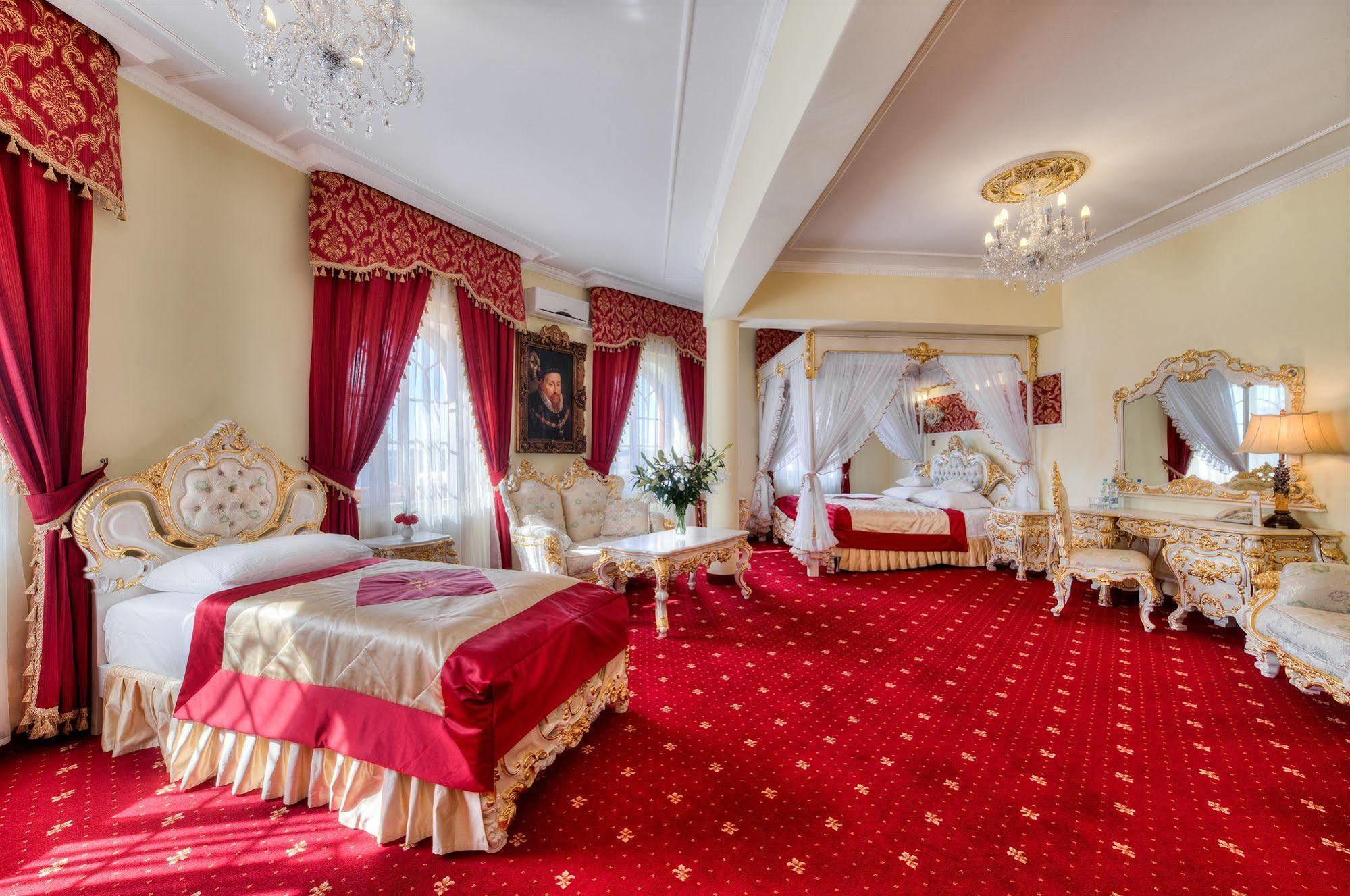 Hotel Krolewski Janów Lubelski Buitenkant foto