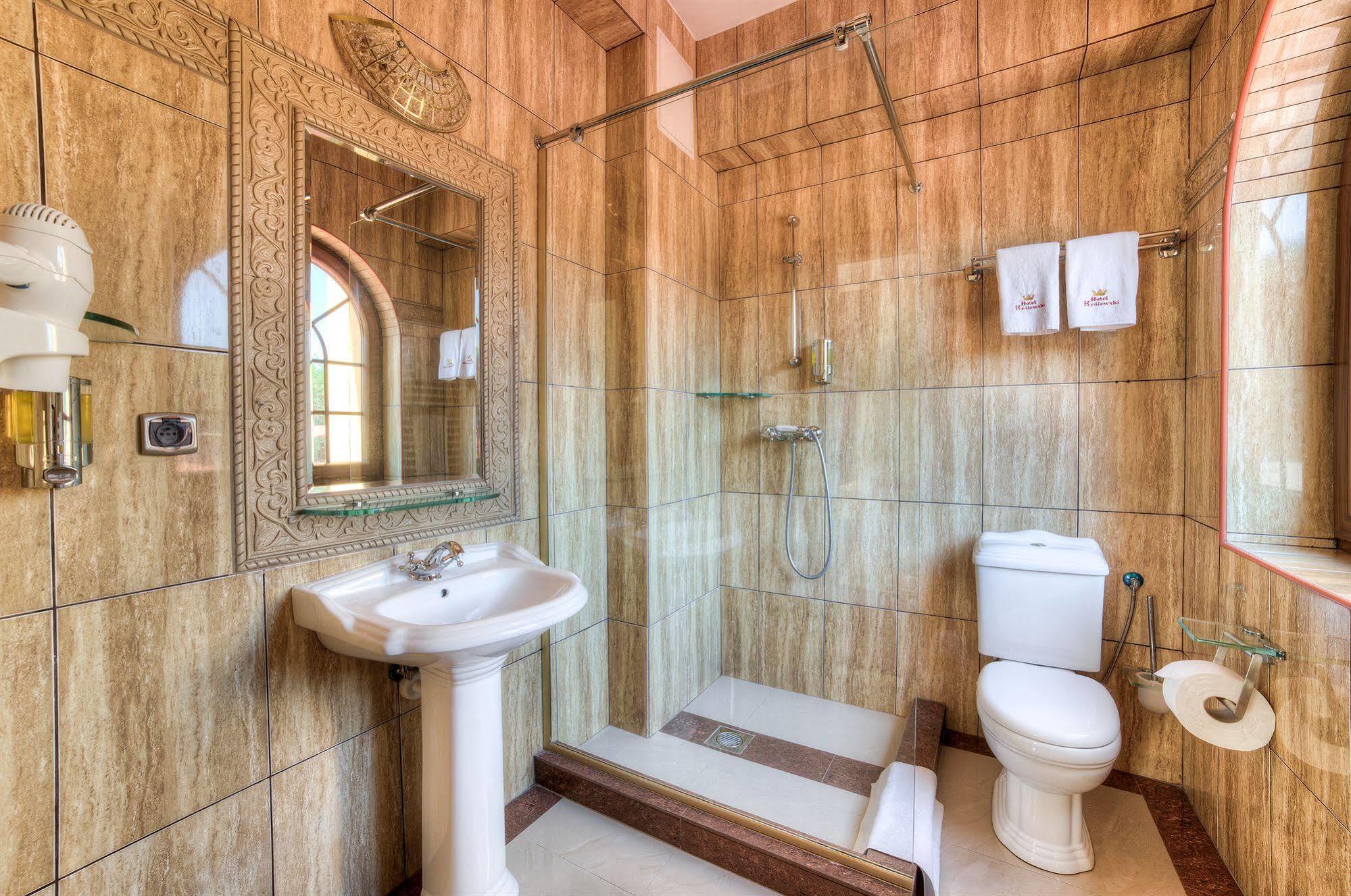 Hotel Krolewski Janów Lubelski Buitenkant foto