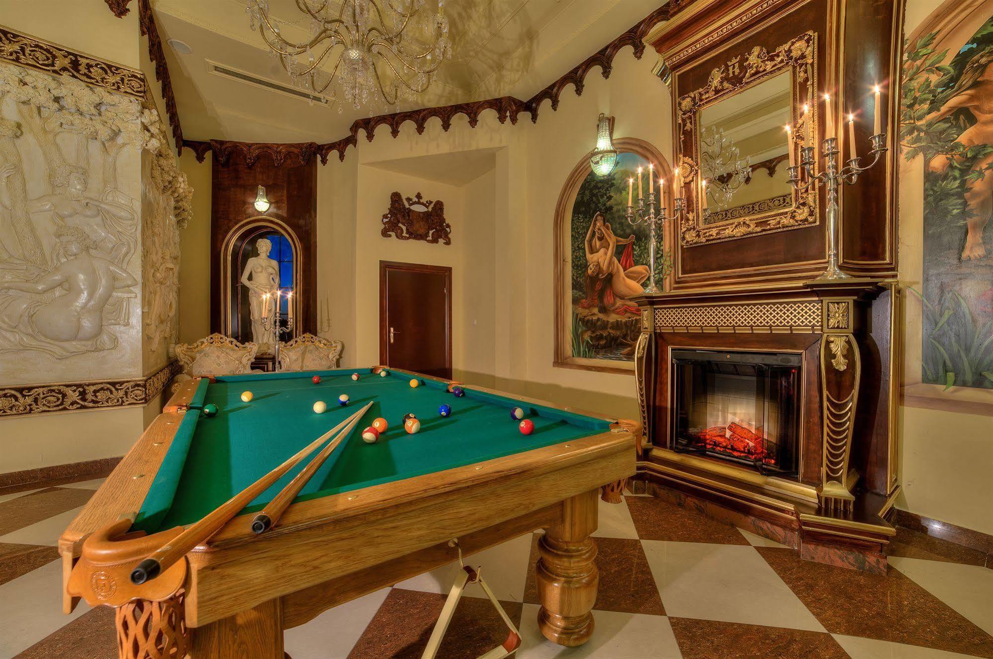 Hotel Krolewski Janów Lubelski Buitenkant foto